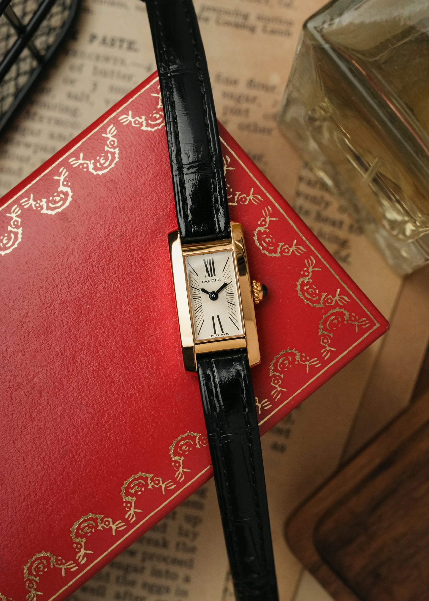 Cartier Tank Allongee 18K Gold (Box)