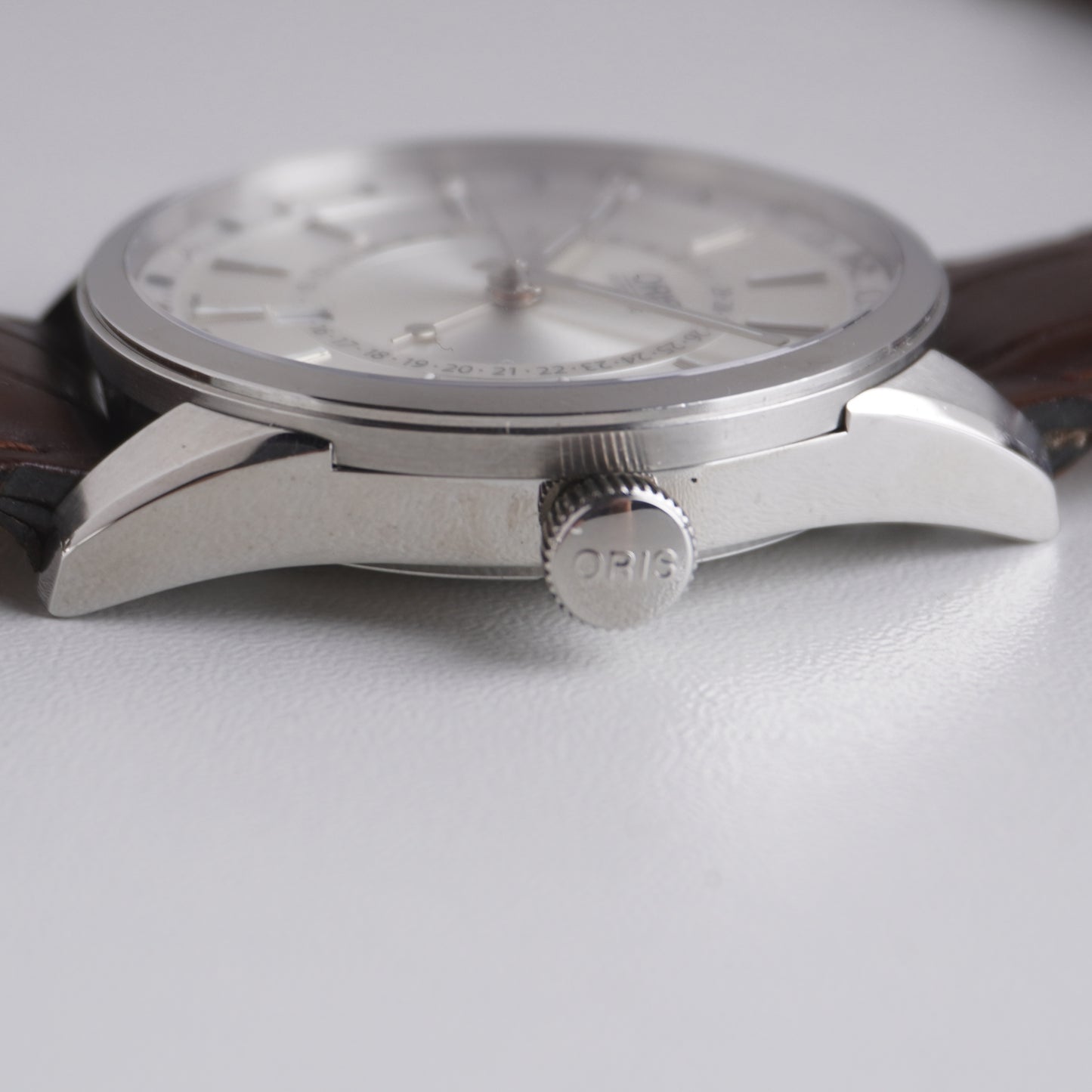 Oris Artix Pointer Moon Date