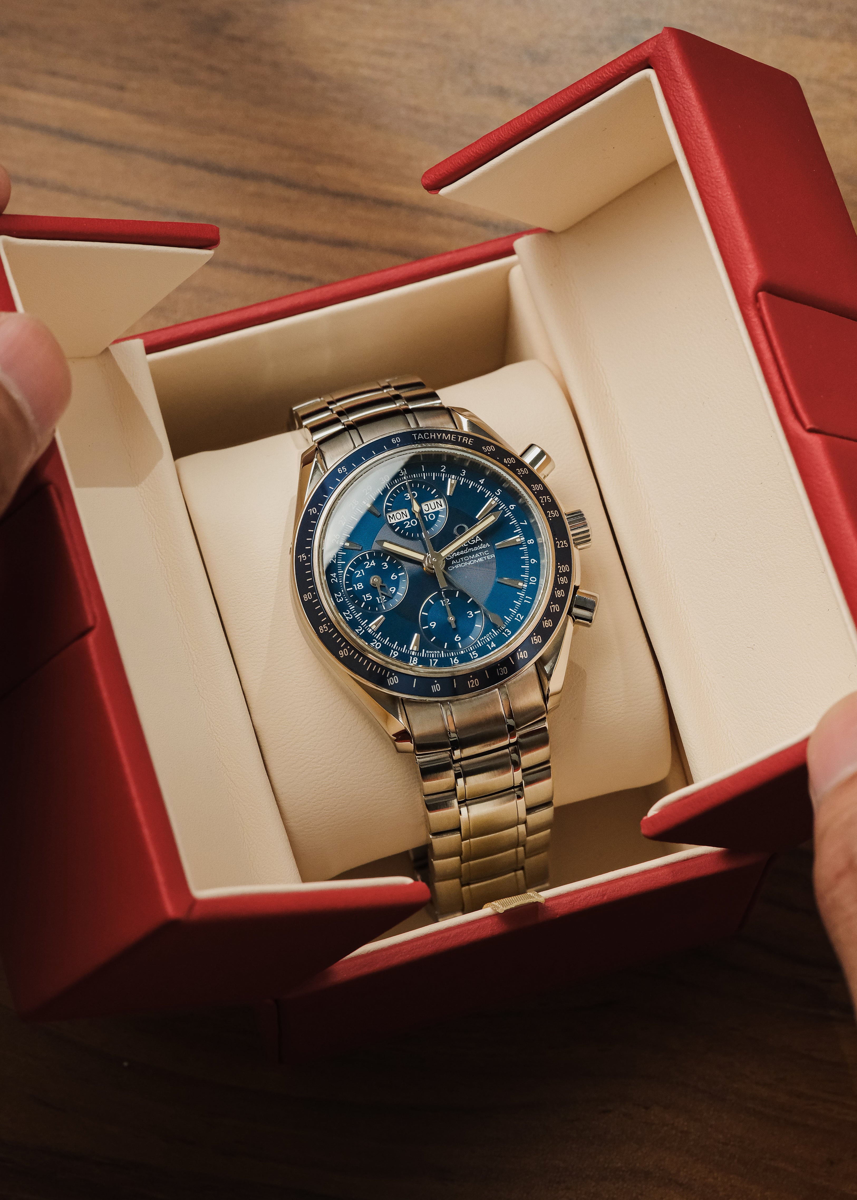 2000s Omega Speedmaster Date Chronometer