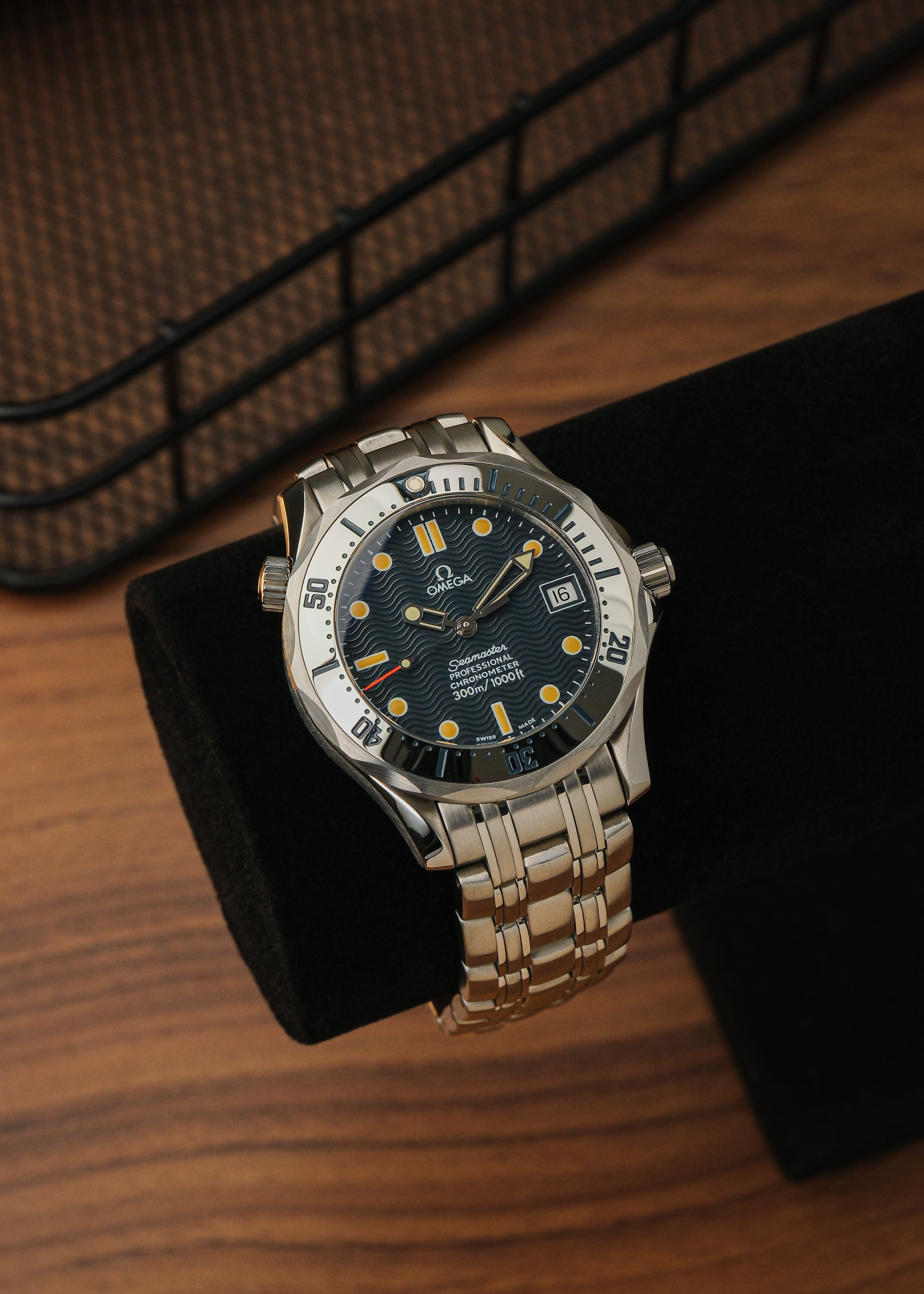 1990s Omega Seamaster (Box & Papers)