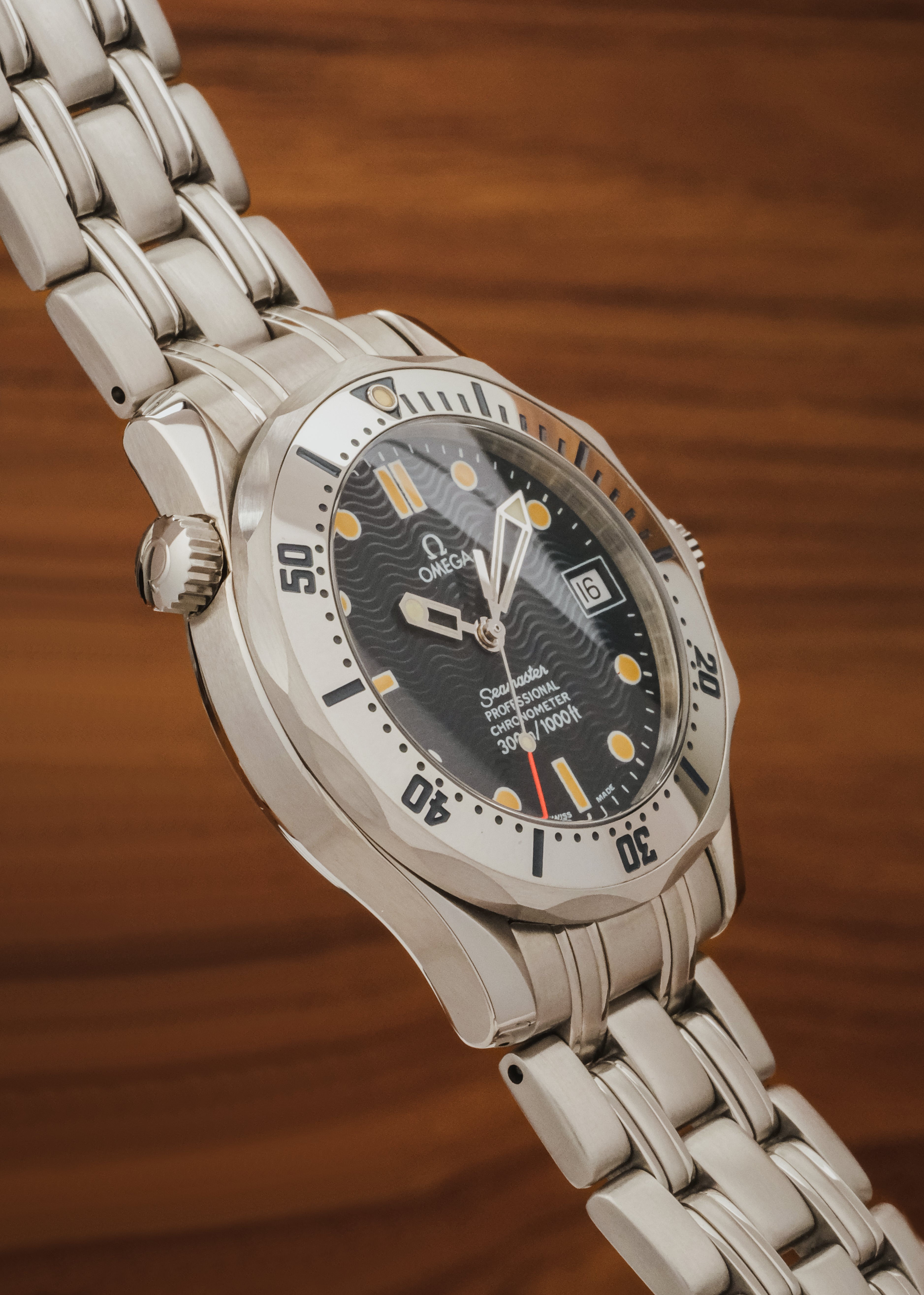 1990s Omega Seamaster (Box & Papers)