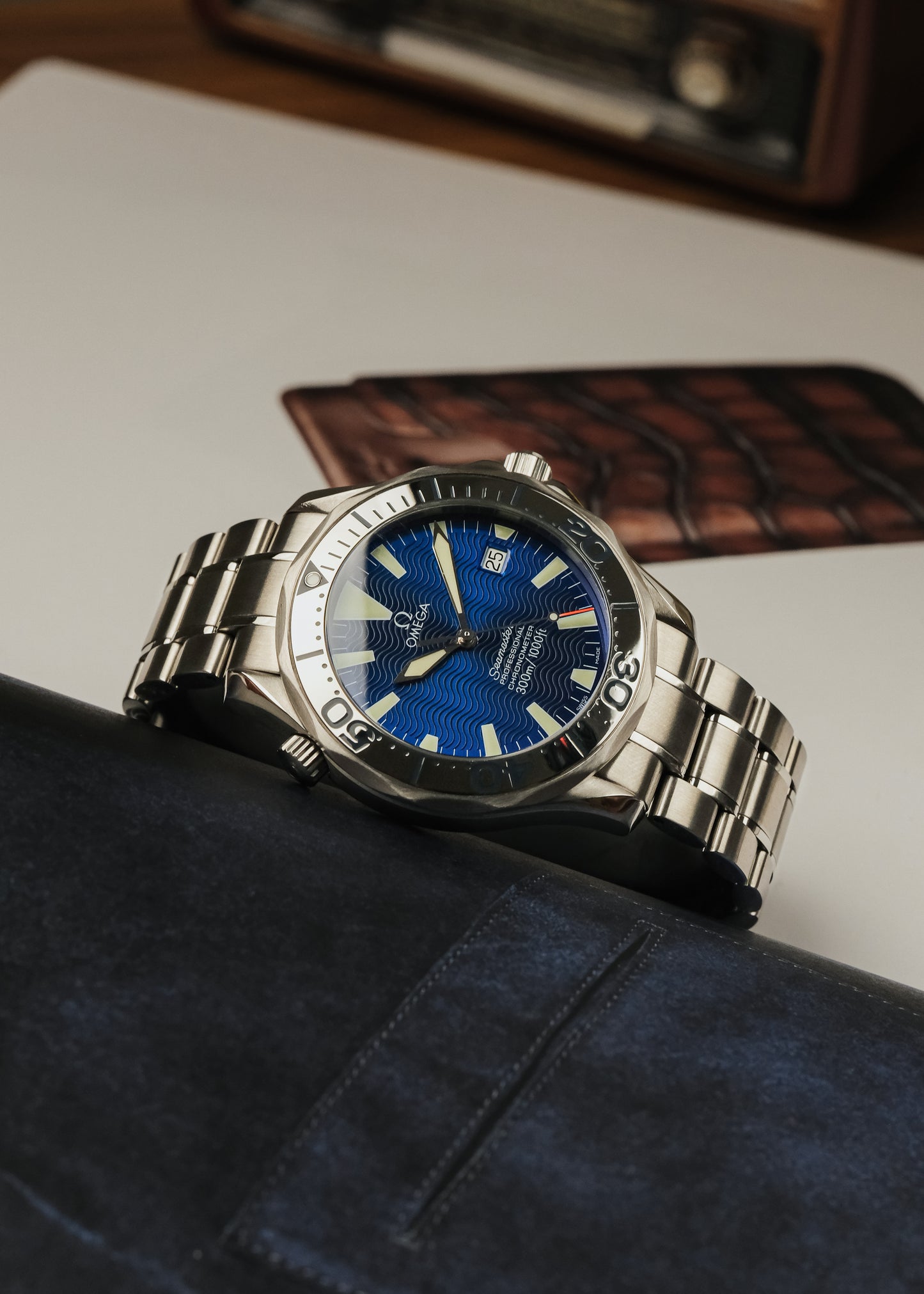 2001 Omega Seamaster (Box & Papers)