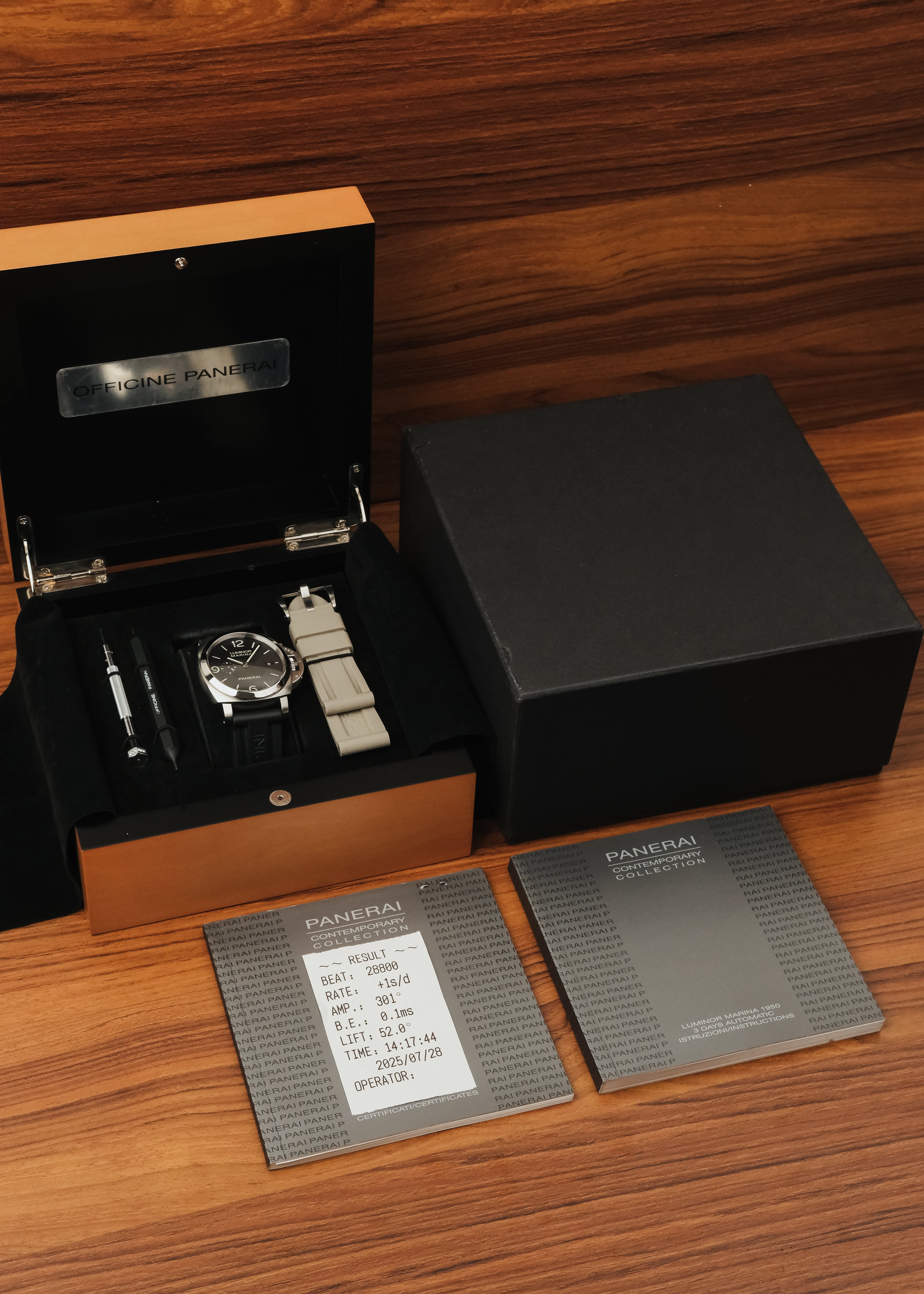 2011 Panerai Luminor Marina (Box & Papers)