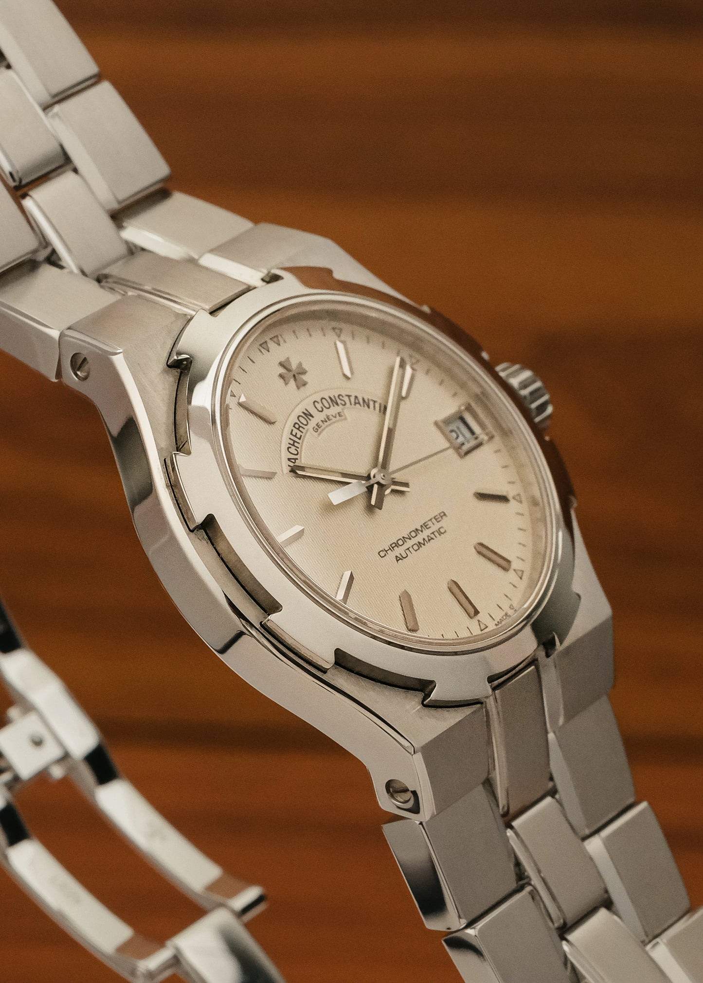 Vacheron Constantin Overseas (Box & Papers)