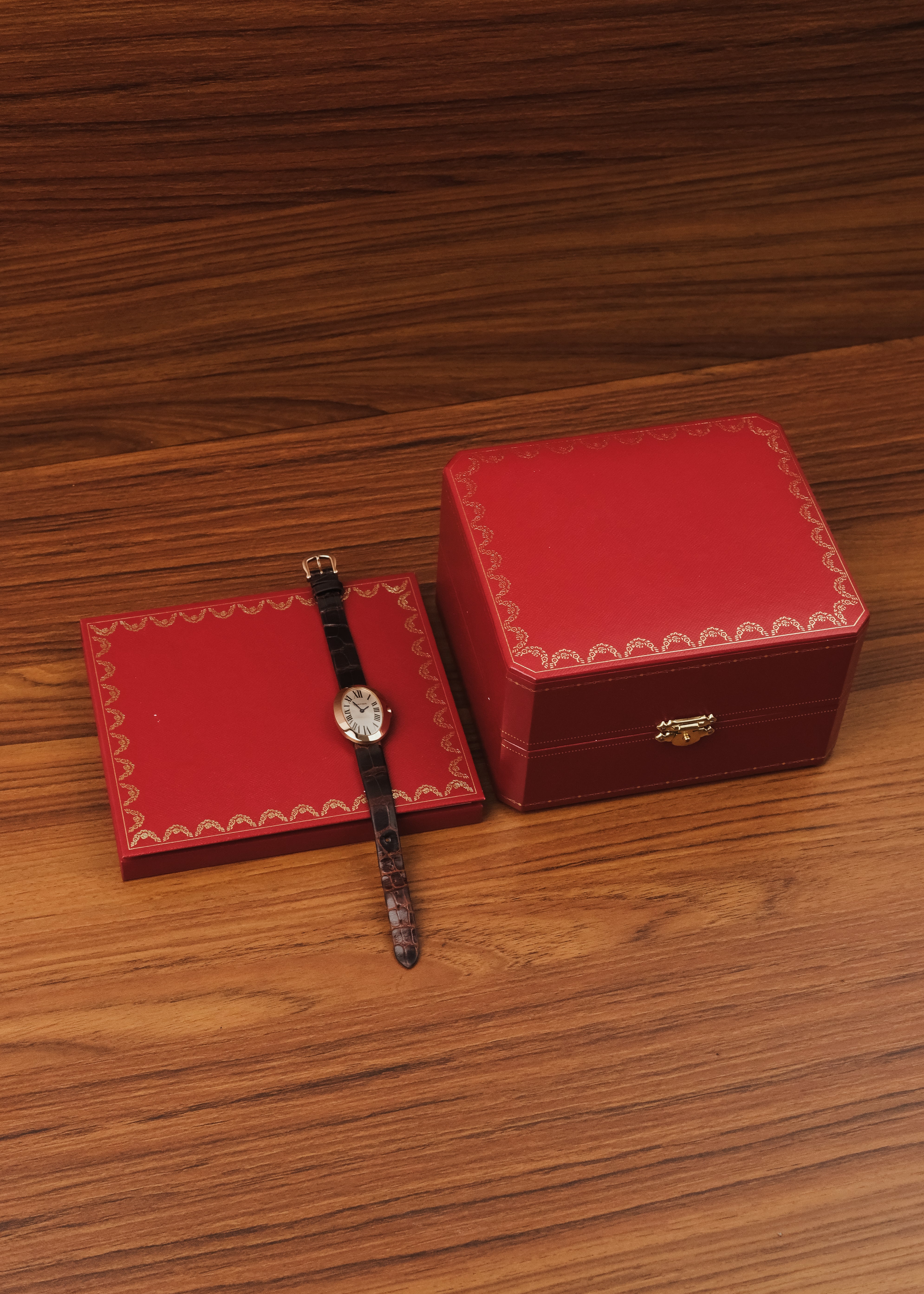 2010 Cartier Baignoire 18K Gold (Box & Papers)