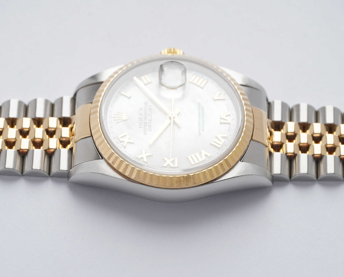 Rolex Datejust "Mother of Pearl" (Boxes / Certificate / Booklets)