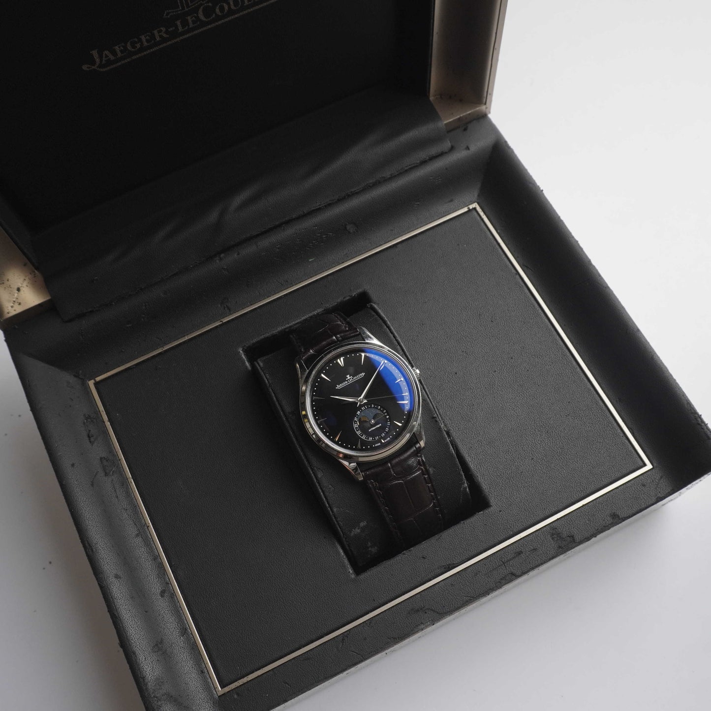 Jaeger-LeCoultre Master Ultra Thin Moon (Box / Card / Manual)