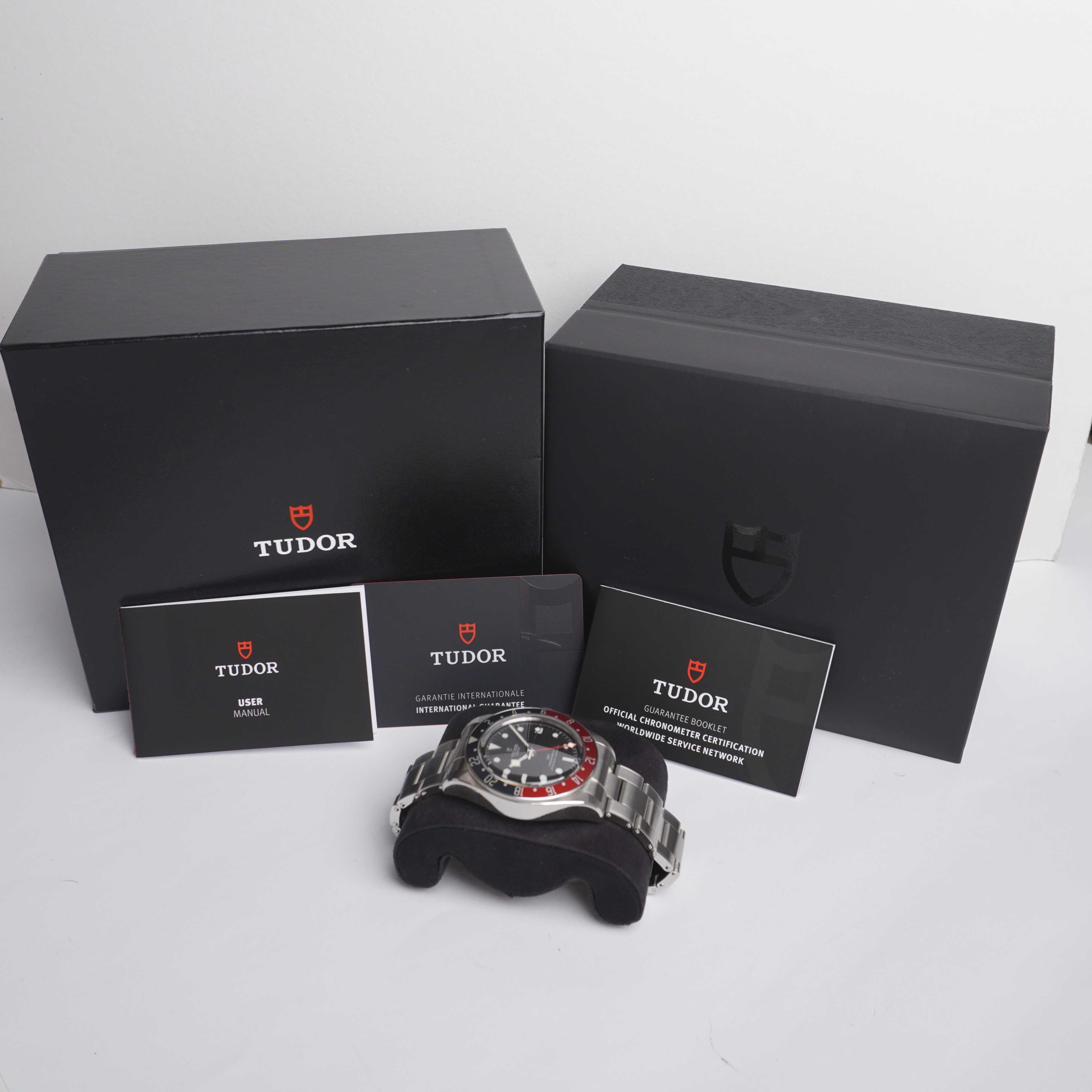 Tudor Black Bay GMT (Boxes / Card / Manual)