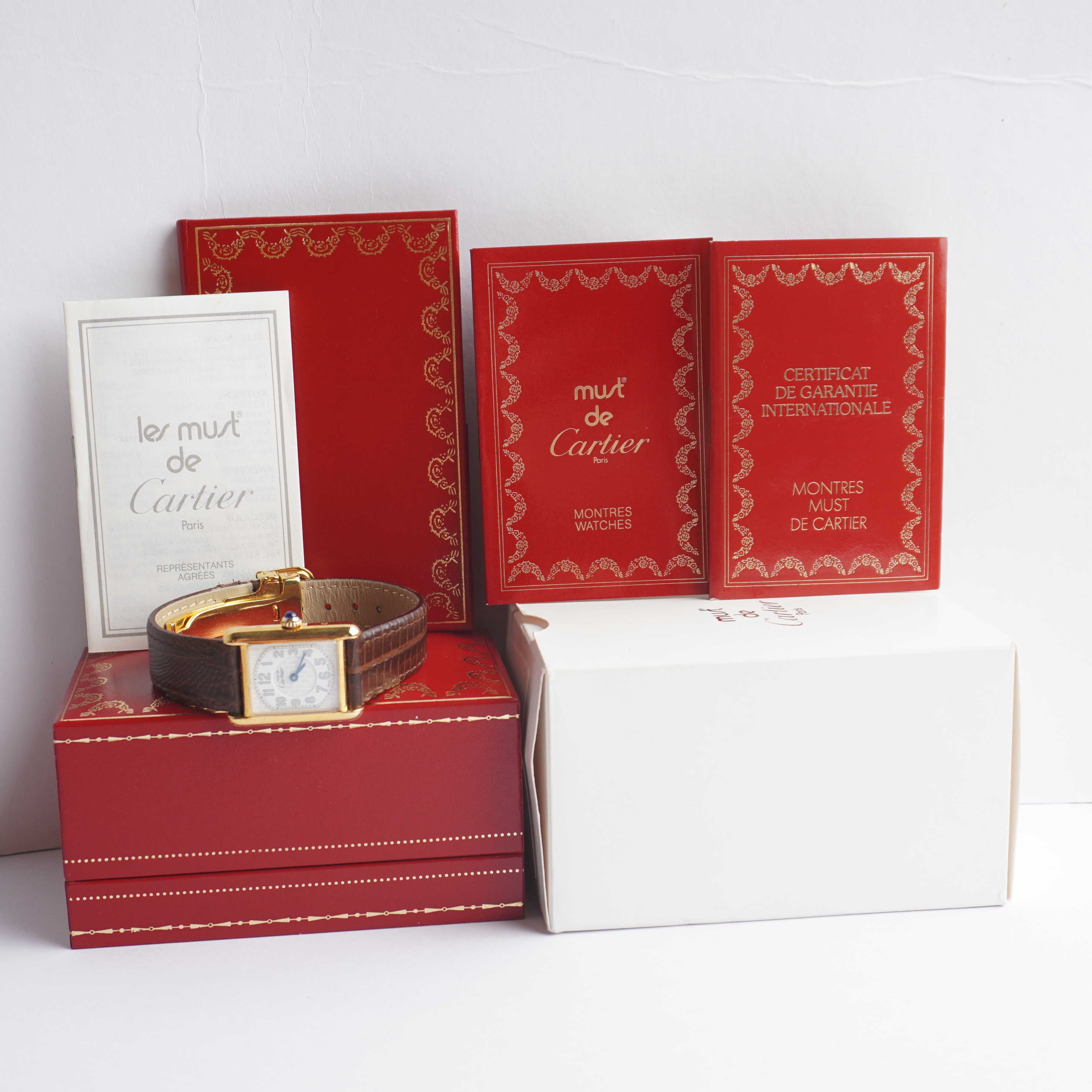 Must de Cartier Tank (Boxes / Certificate / Booklets)