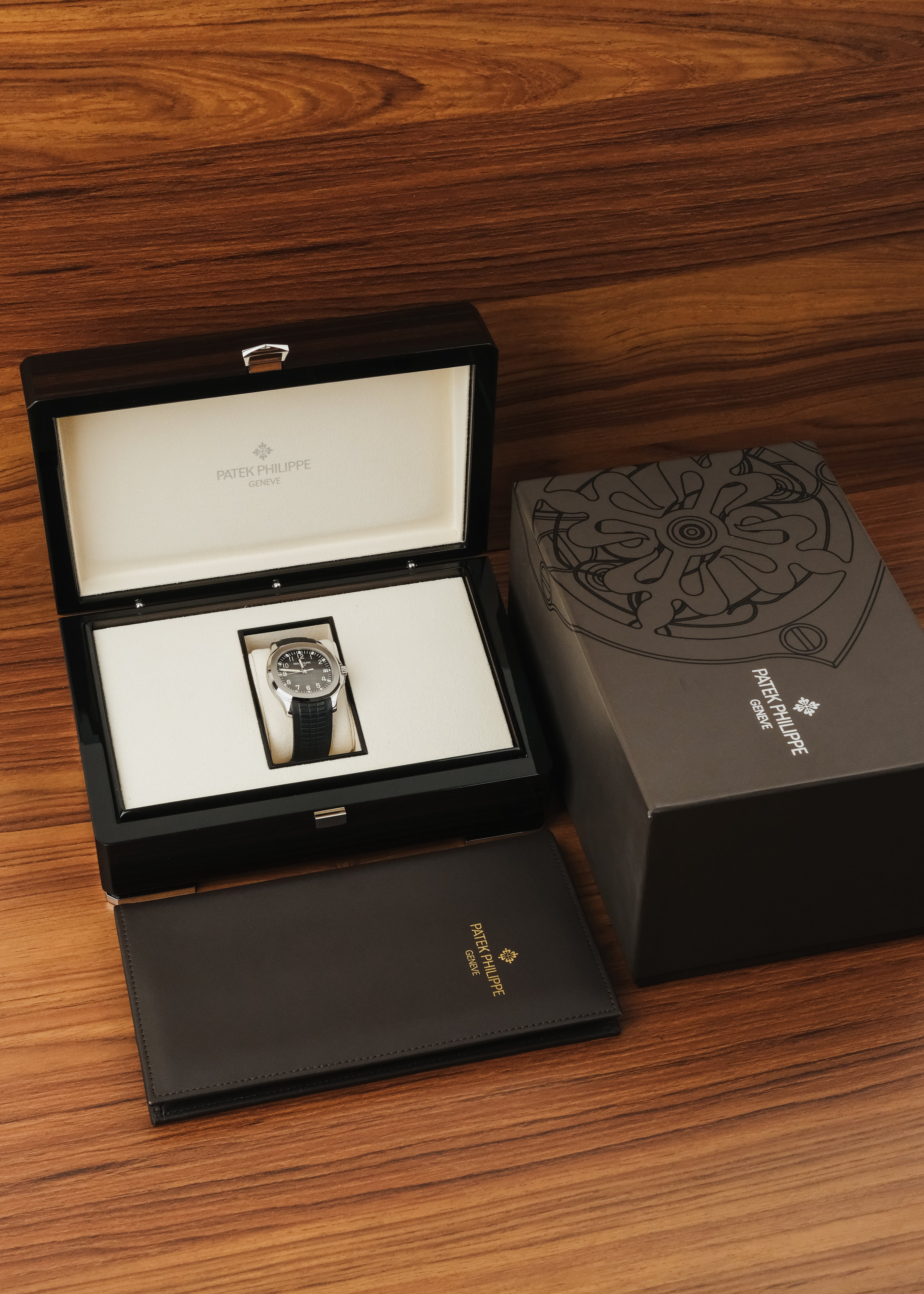 2010 Patek Philippe Aquanaut (Box & Papers)