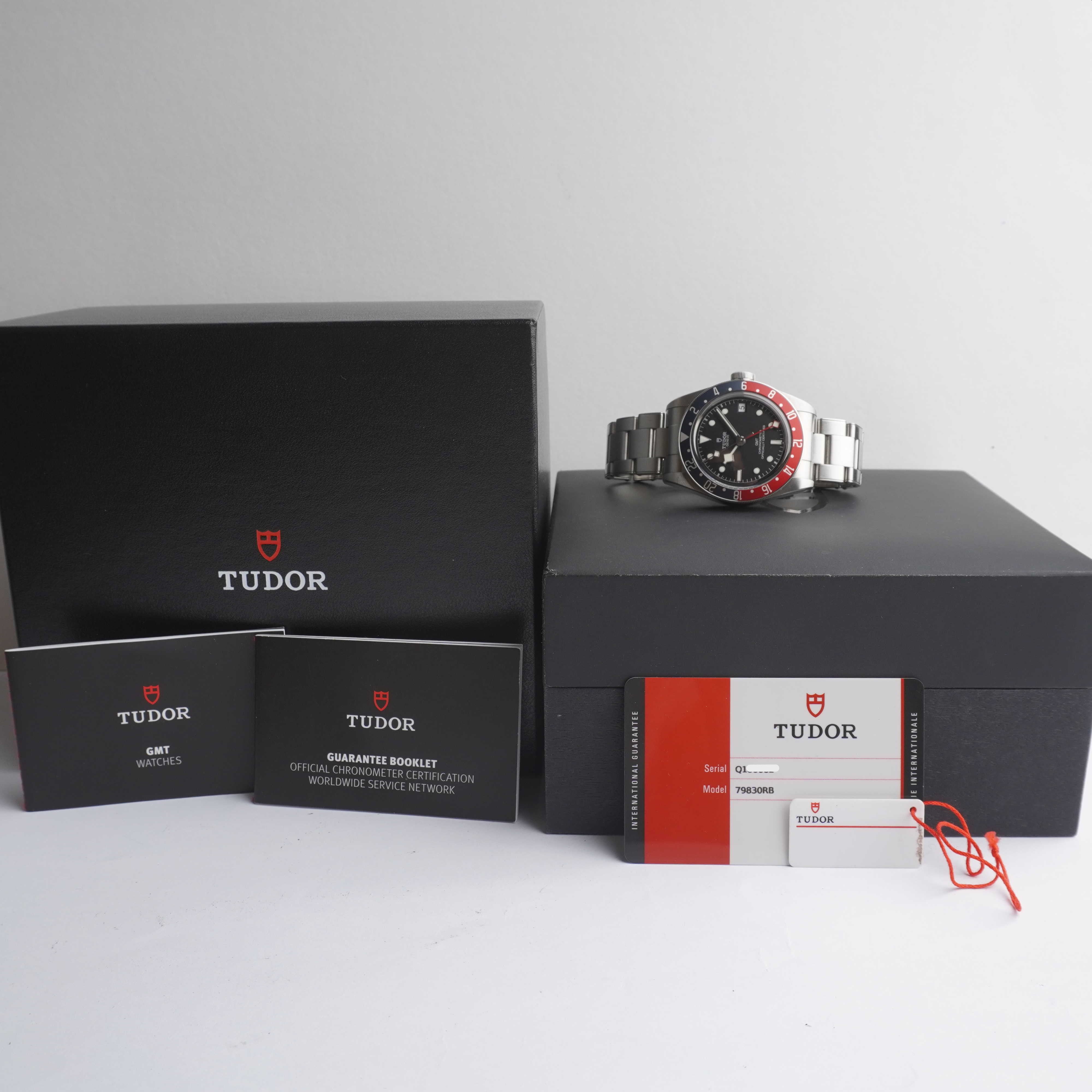 Tudor Black Bay GMT "8888 serial" (Boxes / Card / Booklets)